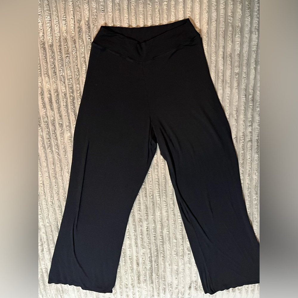 Victoria’s Secret Black Wide Leg Meditation Yoga Pants M/L